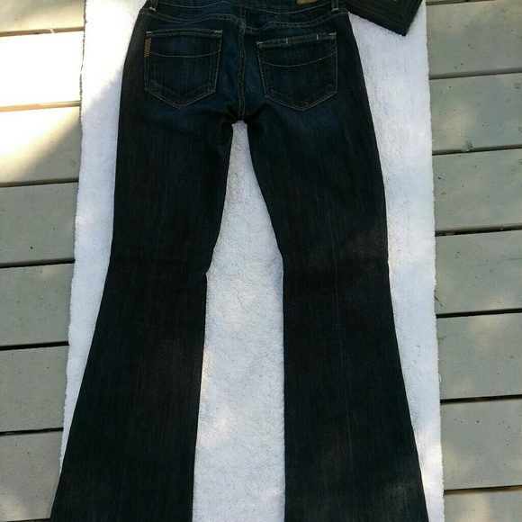 Paige laurel canyon dark wash flare leg jeans - Picture 4 of 6